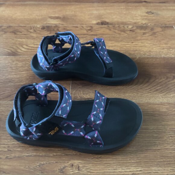 Teva purple woven sandals in size 13 - Picture 2 of 6